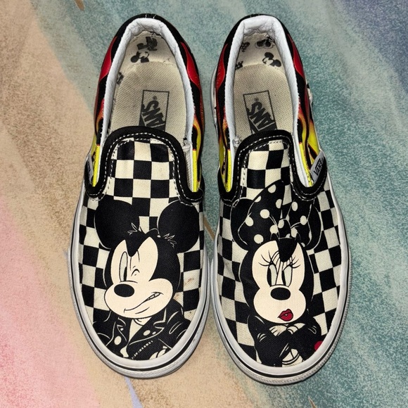 Vans Disney Classic Slip-On toddler size 12.5 Mickey & Minnie & Checker Flame - Picture 3 of 7
